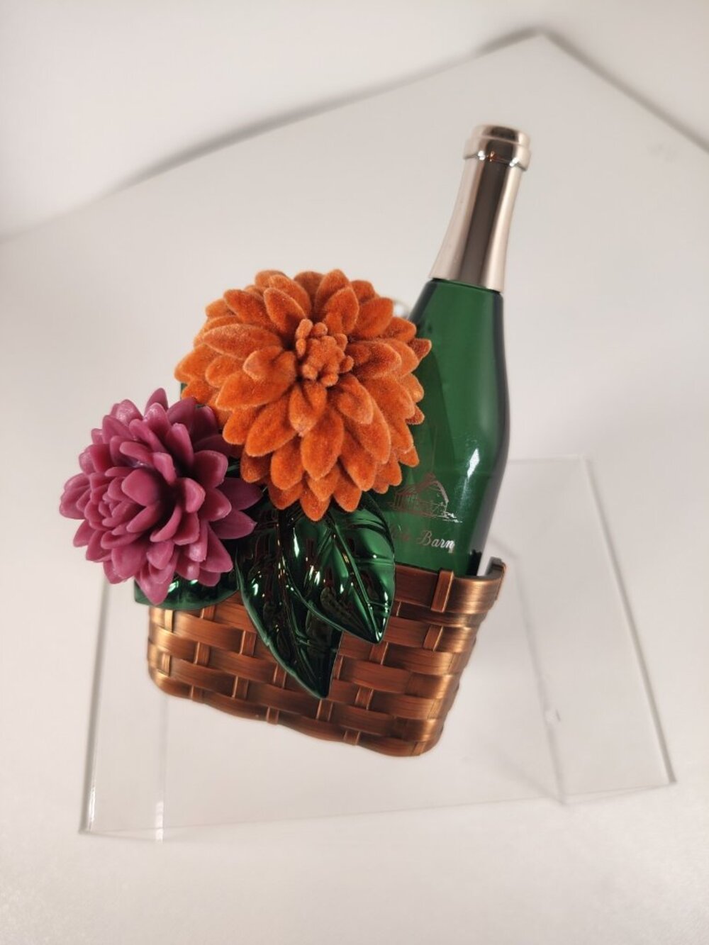 BATH & BODY WORKS WALLFLOWERS HOME FRAGRANCE PLUG UNIT WINE BASKET FLOWERS - Picture 1 of 4